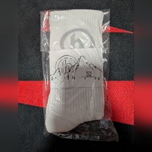 HIDDEN® NY LOGO CREW SOCKS WHITE/GRAY ONE PAIR COTTON ONE SIZE